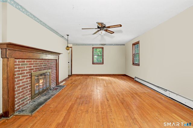 2 Green Valley Drive, Simsbury, CT 06070
