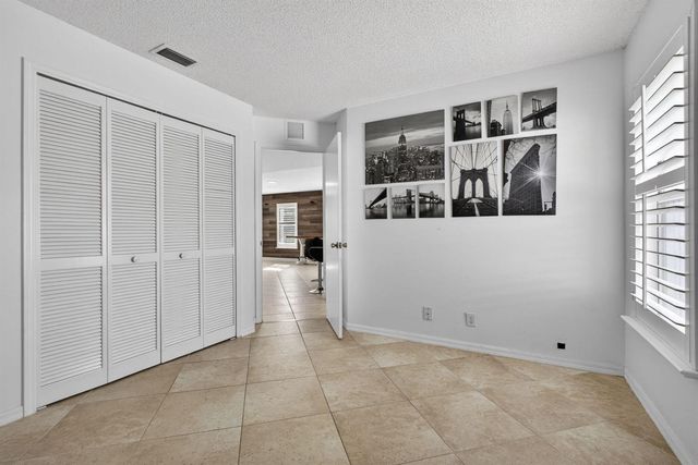 102 E Royal Pine Cir Court, Royal Palm Beach, FL 33411