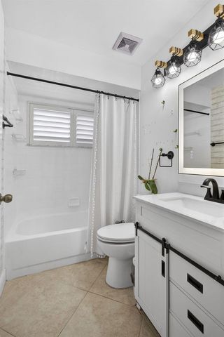 102 E Royal Pine Cir Court, Royal Palm Beach, FL 33411