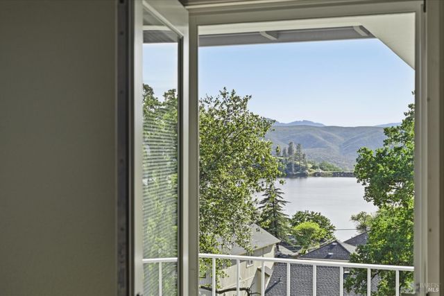 18669 Deer Hill Rd, Hidden Valley Lake, CA 95467