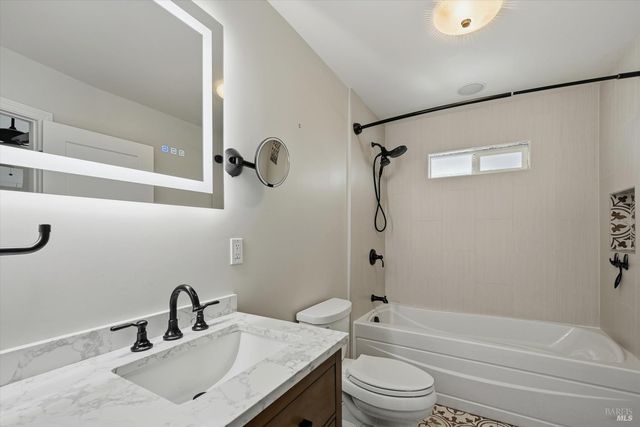 18669 Deer Hill Rd, Hidden Valley Lake, CA 95467