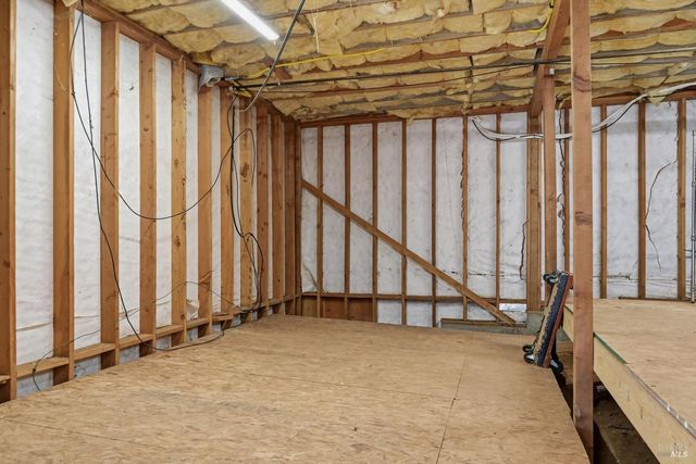 18669 Deer Hill Rd, Hidden Valley Lake, CA 95467