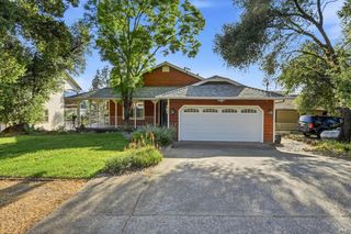 18669 Deer Hill Rd, Hidden Valley Lake, CA 95467