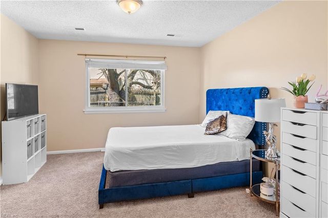 5104 Holly Farms DR, Virginia Beach, VA 23450