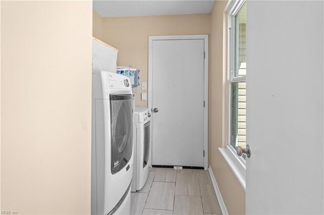 5104 Holly Farms DR, Virginia Beach, VA 23450