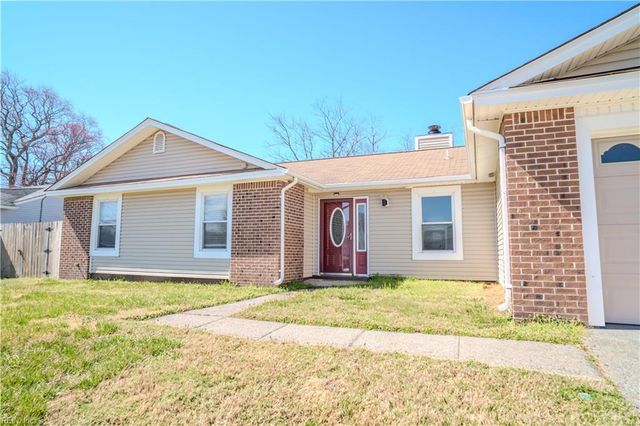 5104 Holly Farms DR, Virginia Beach, VA 23450