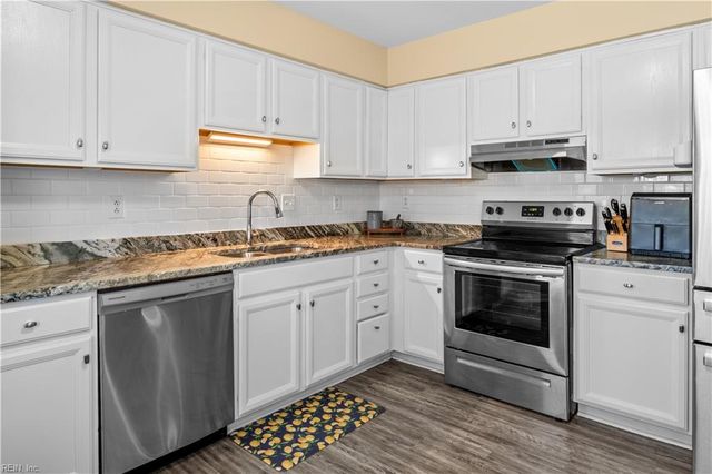 5104 Holly Farms DR, Virginia Beach, VA 23450