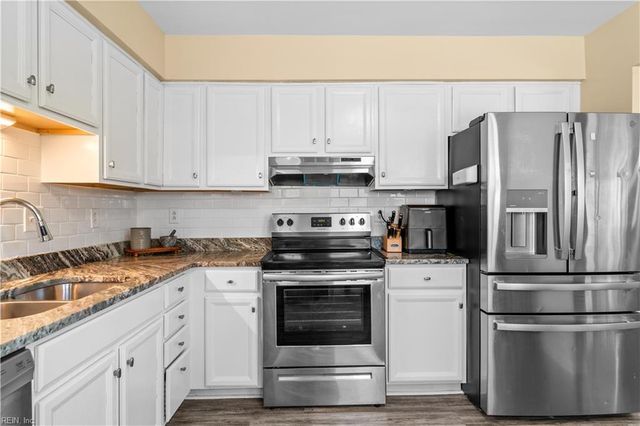 5104 Holly Farms DR, Virginia Beach, VA 23450