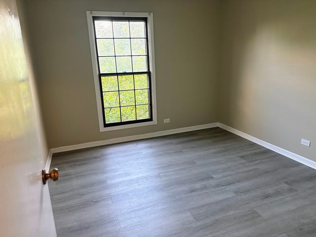 5S470 SCOTS Drive D, Naperville, IL 60563
