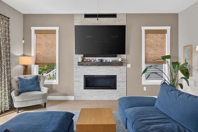 27 Owls Nest, Plymouth, MA 02360