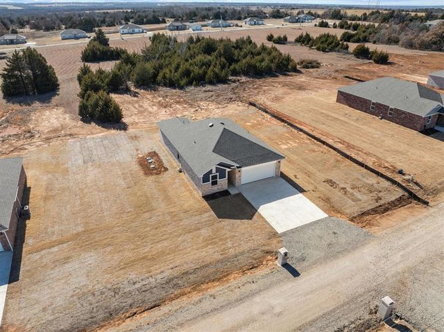 5261 Grassland Drive, Guthrie, OK 73044