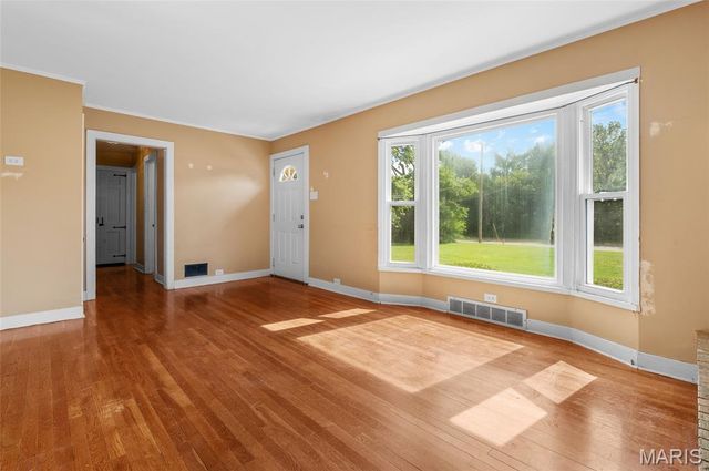 4715 S State Route 159, Glen Carbon, IL 62034