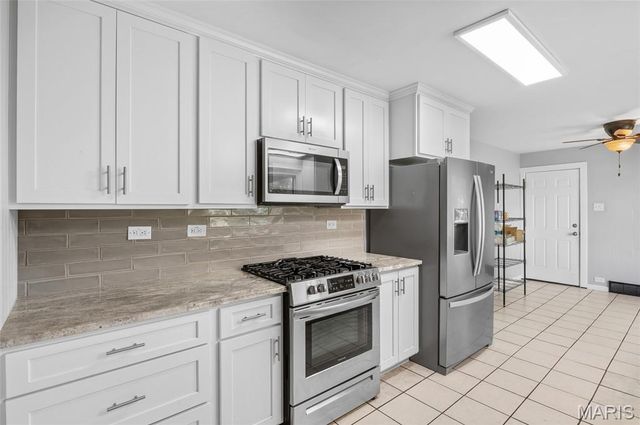 4715 S State Route 159, Glen Carbon, IL 62034