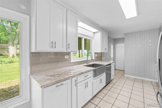 4715 S State Route 159, Glen Carbon, IL 62034