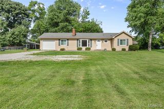 4715 S State Route 159, Glen Carbon, IL 62034