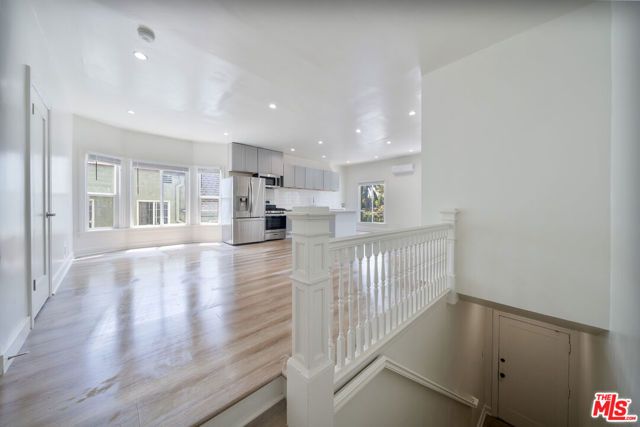 132 S Kenmore Avenue, Los Angeles, CA 90004