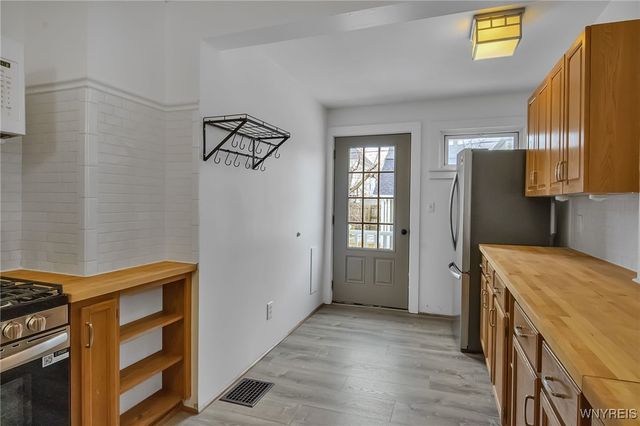 60 Euclid Avenue, Tonawanda, NY 14217