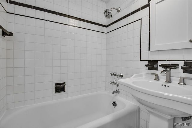 60 Euclid Avenue, Tonawanda, NY 14217