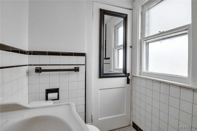 60 Euclid Avenue, Tonawanda, NY 14217