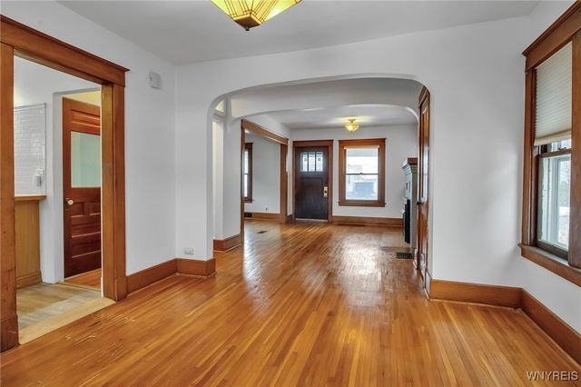 60 Euclid Avenue, Tonawanda, NY 14217