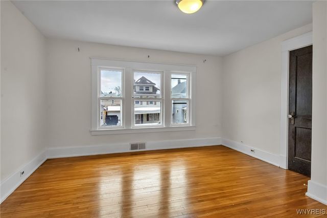 60 Euclid Avenue, Tonawanda, NY 14217