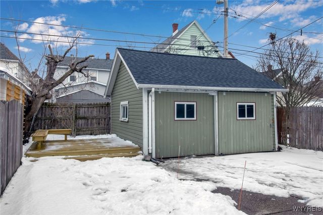 60 Euclid Avenue, Tonawanda, NY 14217