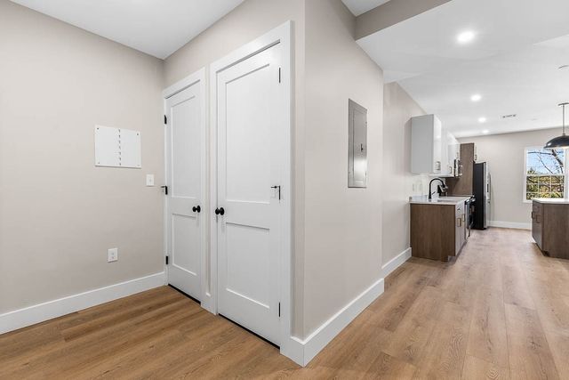 22 Everett St 424, Westwood, MA 02090