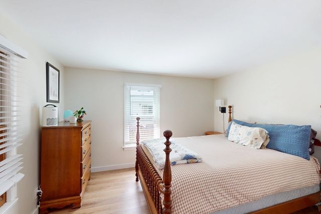 89 Homer Ave, Chicopee, MA 01020