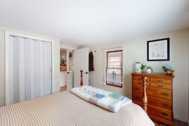 89 Homer Ave, Chicopee, MA 01020