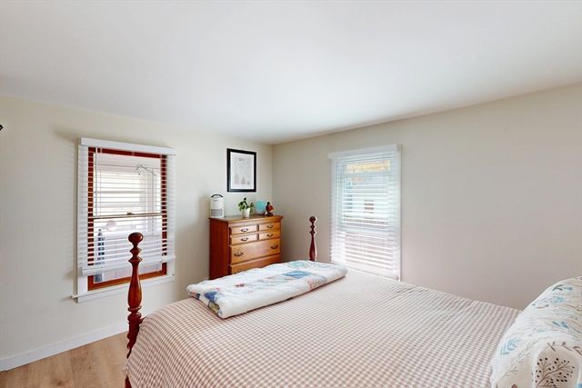 89 Homer Ave, Chicopee, MA 01020