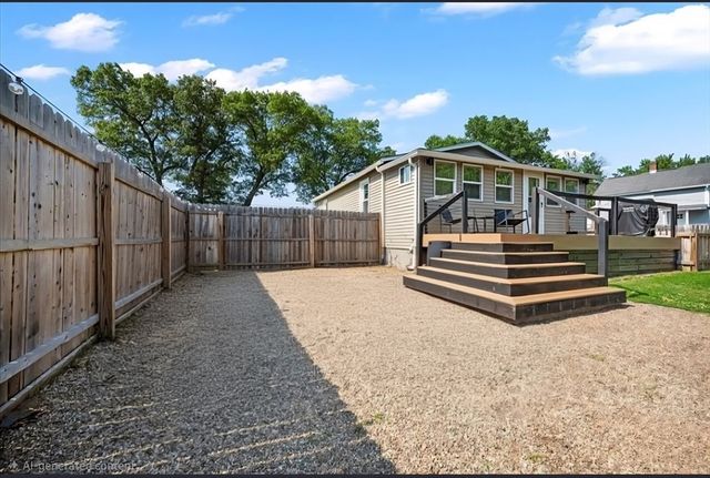 89 Homer Ave, Chicopee, MA 01020