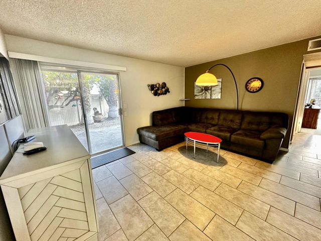 1679 Sunflower Court N, Palm Springs, CA 92262