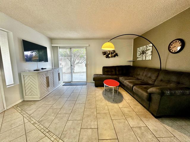 1679 Sunflower Court N, Palm Springs, CA 92262