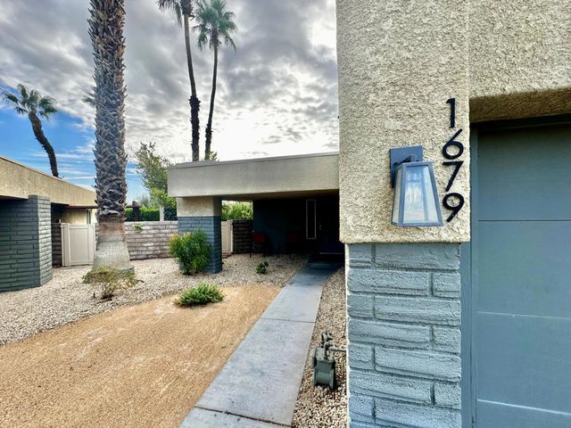 1679 Sunflower Court N, Palm Springs, CA 92262