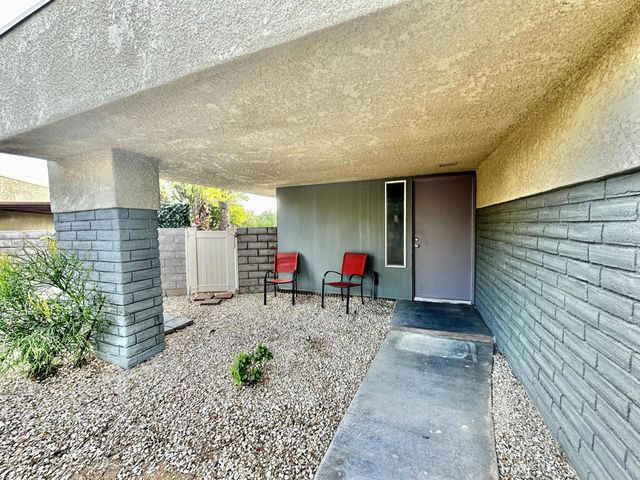 1679 Sunflower Court N, Palm Springs, CA 92262
