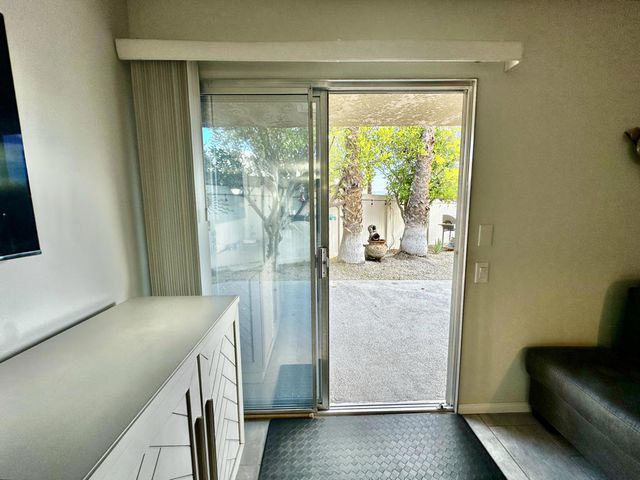 1679 Sunflower Court N, Palm Springs, CA 92262