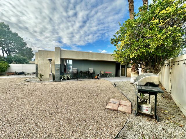 1679 Sunflower Court N, Palm Springs, CA 92262