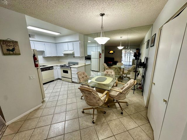 1679 Sunflower Court N, Palm Springs, CA 92262