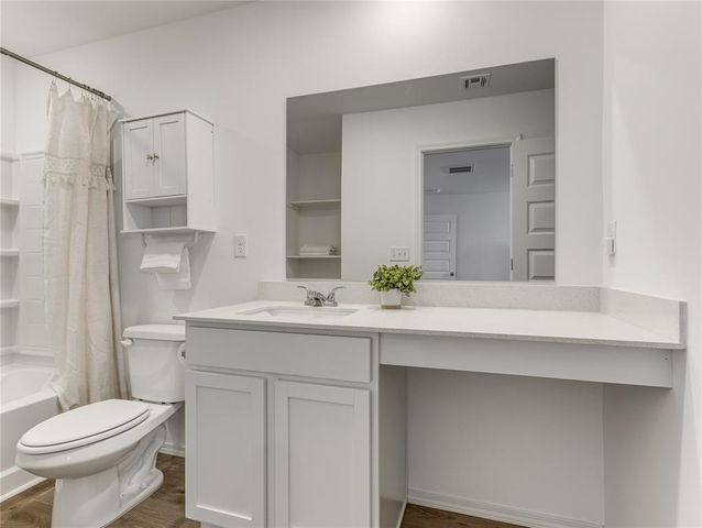 3856 Ada Avenue, Harrah, OK 73045