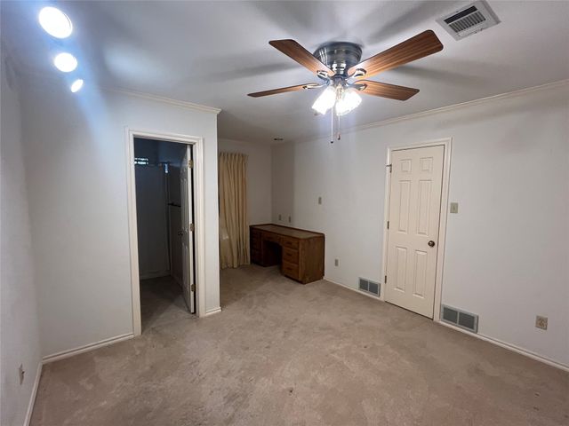 1712 Hampton Court, Bedford, TX 76021