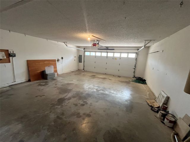1712 Hampton Court, Bedford, TX 76021