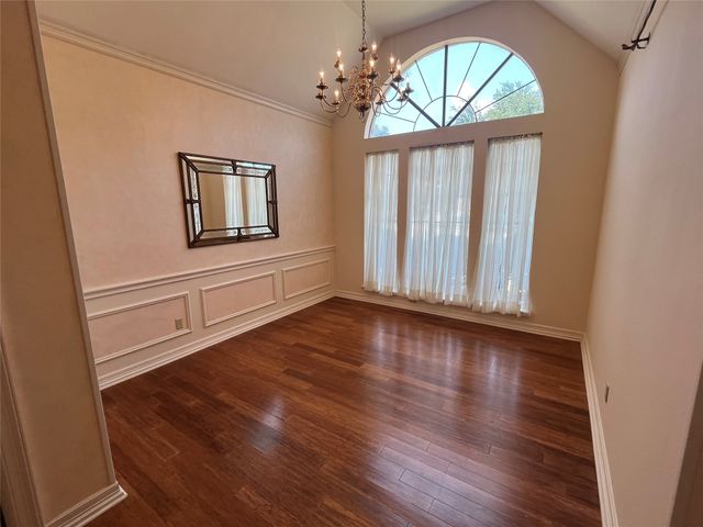 1712 Hampton Court, Bedford, TX 76021