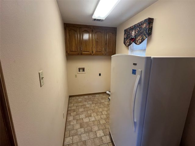 1712 Hampton Court, Bedford, TX 76021