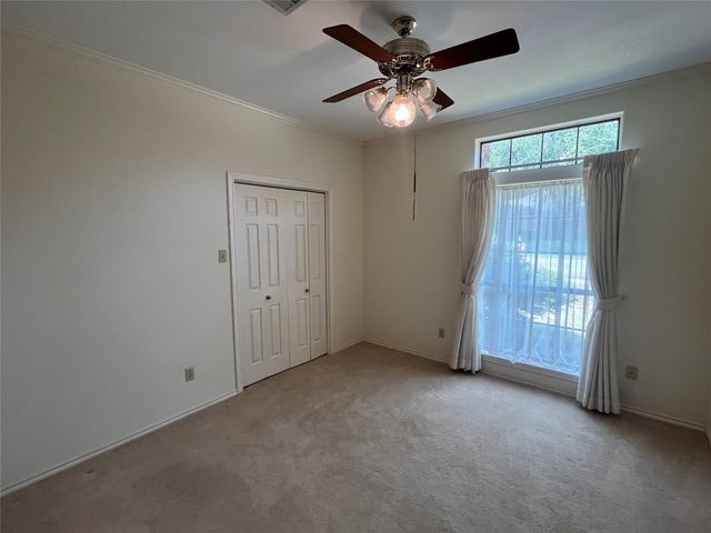 1712 Hampton Court, Bedford, TX 76021