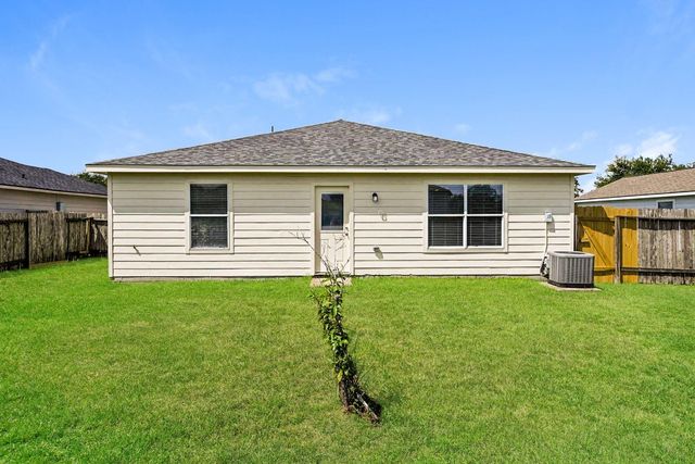 6823 Garnet Trail Lane, Richmond, TX 77469