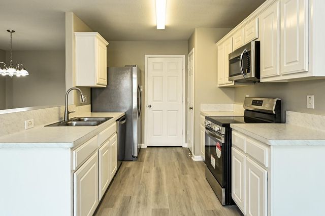 6823 Garnet Trail Lane, Richmond, TX 77469