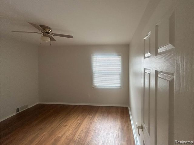 26202 Southwestern Highway, Redford, MI 48239