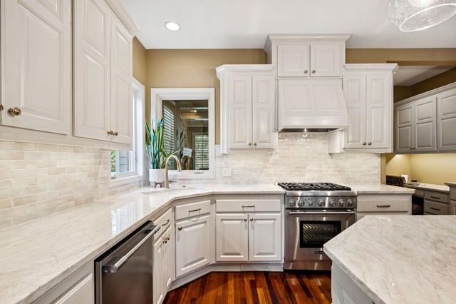 11356 Entrevaux Drive, Eden Prairie, MN 55347