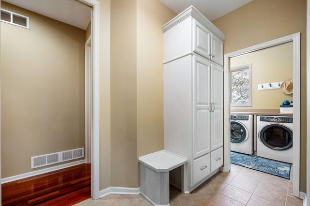 11356 Entrevaux Drive, Eden Prairie, MN 55347