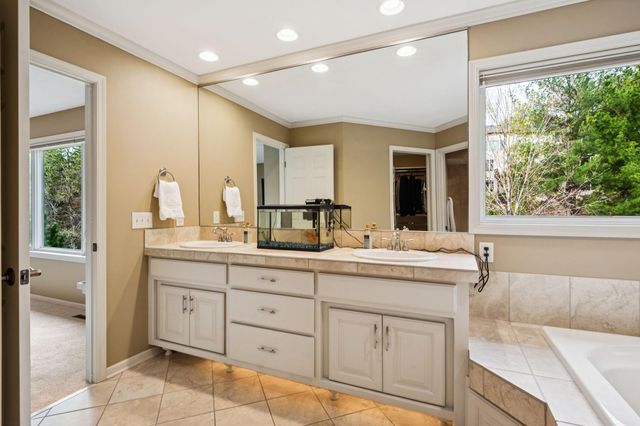 11356 Entrevaux Drive, Eden Prairie, MN 55347